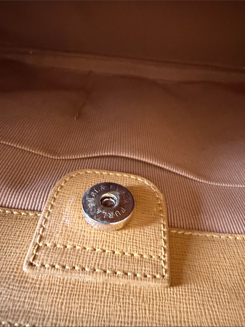 Furla Tan Leather Tote Bag - Classic Everyday Carry - Picture 5 of 6